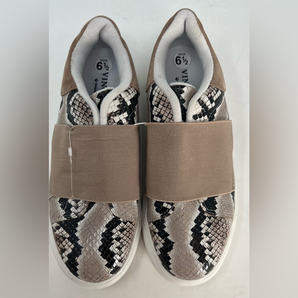 VINCE CAMUTO “Maryenda” Shoe Size 6.5 Snake Print Design Slip On Sneakers